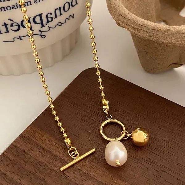 Gold_Pearl_Toggle_Pendants_For_Women